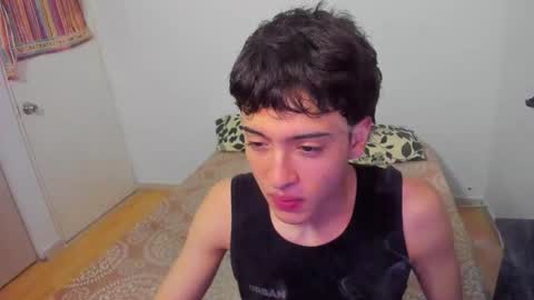 picaszomilos350 online show from 03/22/26, 02:09