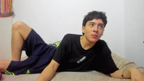 picaszomilos350 online show from 03/30/26, 07:37