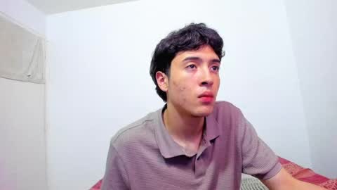 picaszomilos350 online show from 04/10/26, 07:46