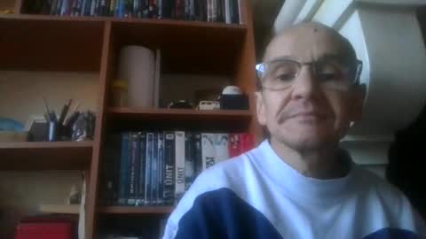 pichoun71 online show from 12/20/24, 08:17