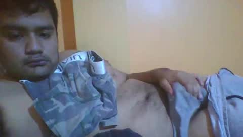 Snapshot of pichulonrenzo chatting on 05/15/26, 01:01 PICHULAMOJADA online show from 05/15/26, 01:01