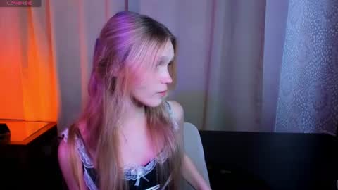 Adeline online show from 06/10/26, 09:52
