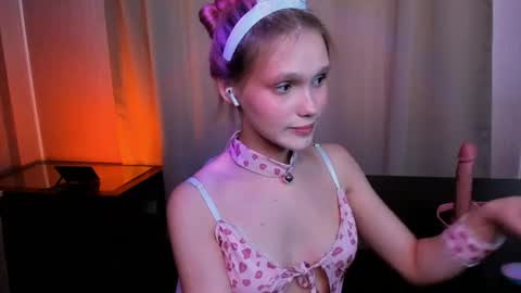 Adeline online show from 06/11/26, 04:32