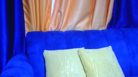 Snapshot of pickme60 chatting on 02/11/25, 08:10 pickme60 online show from 02/11/25, 08:10