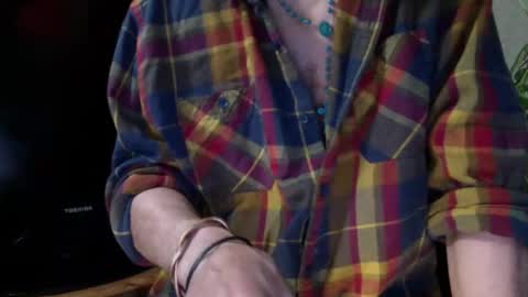 Snapshot of pict8kr chatting on 01/05/25, 03:22 BEDBULL online show from 01/05/25, 03:22