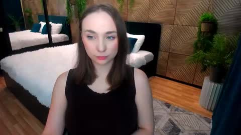 Emelie online show from 11/27/25, 10:06