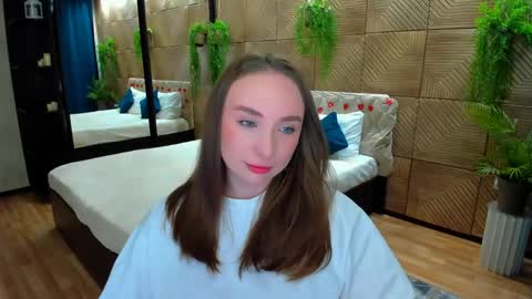 Emelie online show from 04/25/26, 10:18