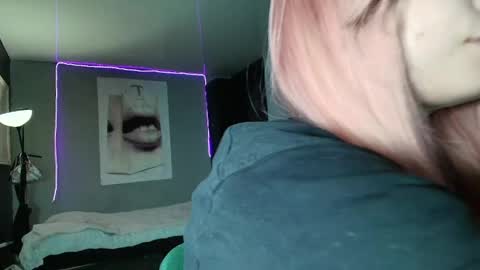 Snapshot of piera_ chatting on 06/01/26, 07:37 Piera online show from 06/01/26, 07:37