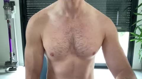 pierre81000 online show from 12/19/25, 12:12