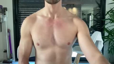 pierre81000 online show from 02/07/26, 04:11