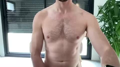 pierre81000 online show from 04/01/26, 11:00