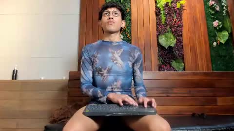 Pierre Leroy online show from 07/13/26, 03:42