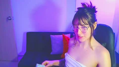 Snapshot of pifex chatting on 02/17/26, 02:08 GAMER COUPLE online show from 02/17/26, 02:08