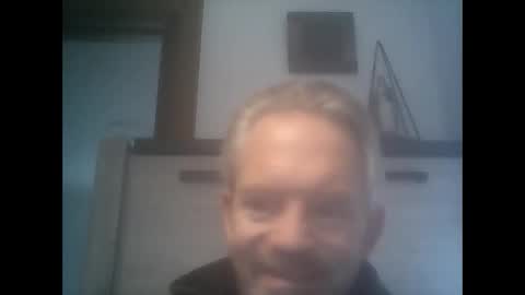pigeonlover978192 online show from 09/21/25, 01:02