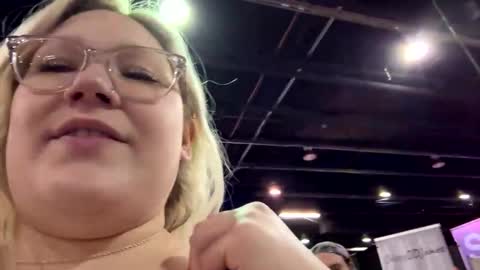 Piggy Rose online show from 04/11/26, 08:57