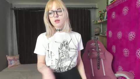 piginnya online show from 09/16/25, 11:55