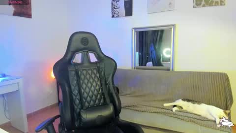 PiinkPandora online show from 10/17/25, 02:08