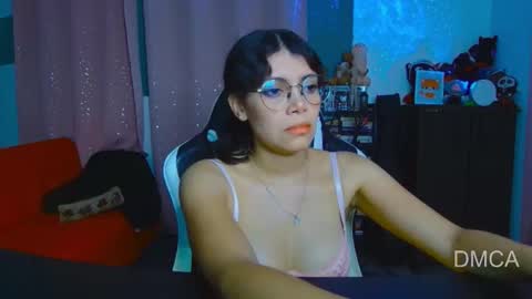 Andrea G online show from 12/14/25, 04:51