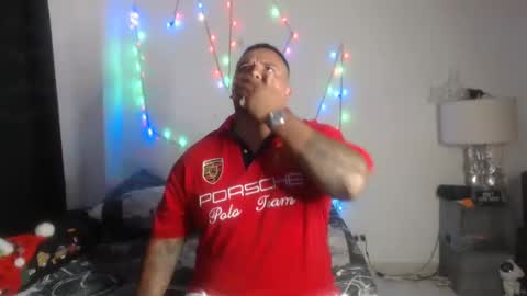 Snapshot of pikoro_gomez chatting on 12/24/24, 01:38 pikoro_gomez online show from 12/24/24, 01:38