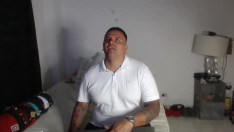 Snapshot of pikoro_gomez chatting on 01/16/25, 01:27 pikoro_gomez online show from 01/16/25, 01:27