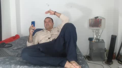 Snapshot of pikoro_gomez chatting on 02/11/25, 10:18 pikoro_gomez online show from 02/11/25, 10:18