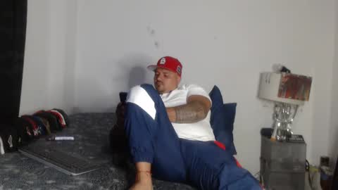 Snapshot of pikoro_gomez chatting on 02/22/25, 04:07 pikoro_gomez online show from 02/22/25, 04:07