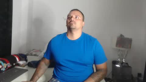 Snapshot of pikoro_gomez chatting on 03/04/25, 01:55 pikoro_gomez online show from 03/04/25, 01:55