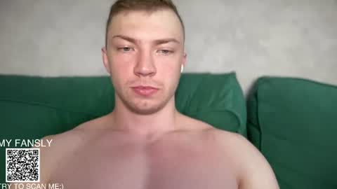 Snapshot of pimple_gang chatting on 07/03/26, 04:52 Sasha online show from 07/03/26, 04:52