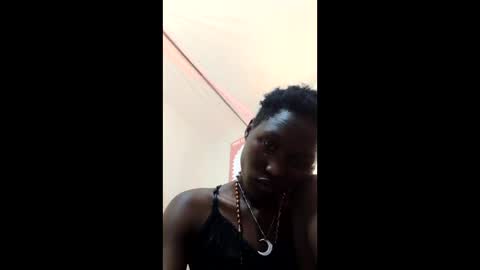 Snapshot of pinah1997 chatting on 01/14/26, 12:22 pinah1997 online show from 01/14/26, 12:22