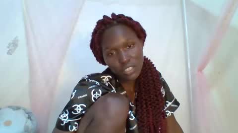 pinah1997 online show from 03/25/26, 09:32