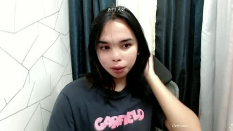 Snapshot of pinay_heart chatting on 06/27/26, 11:43 heart online show from 06/27/26, 11:43