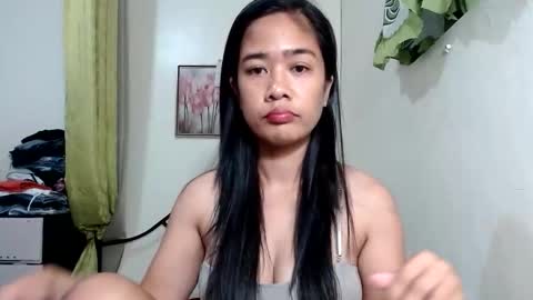 pinay online show from 11/18/25, 04:44