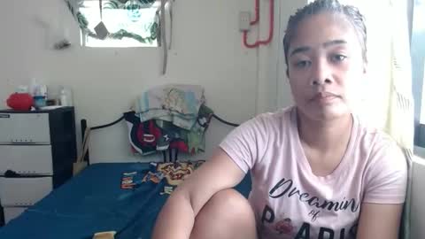 Snapshot of pinay_sexy09 chatting on 05/15/26, 03:24 pinay online show from 05/15/26, 03:24