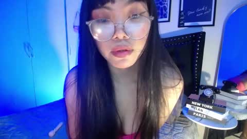 dee online show from 11/24/25, 07:46