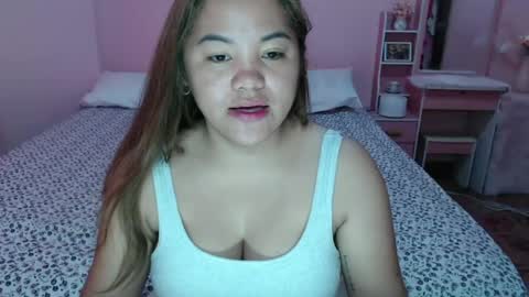 Snapshot of pinay_sweetheartx chatting on 05/19/26, 01:56 pinay_sweetheartx online show from 05/19/26, 01:56