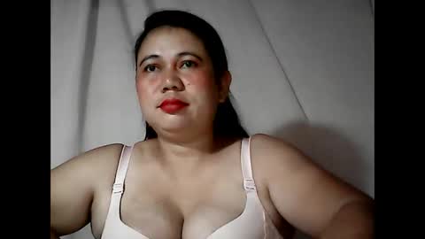 pinaymama12345 online show from 10/23/25, 11:14