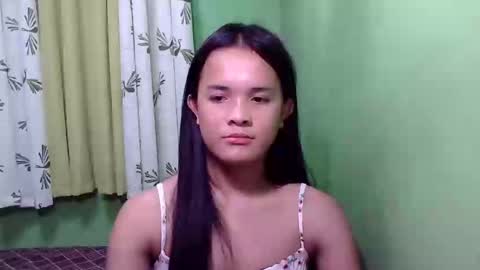 pinaymorena_rhowe online show from 12/05/24, 02:09