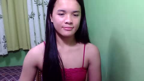 pinaymorena_rhowe online show from 12/23/24, 10:55