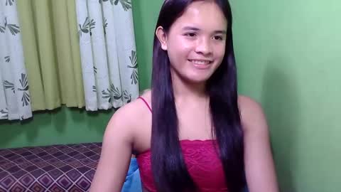 pinaymorena_rhowe online show from 01/12/25, 01:37