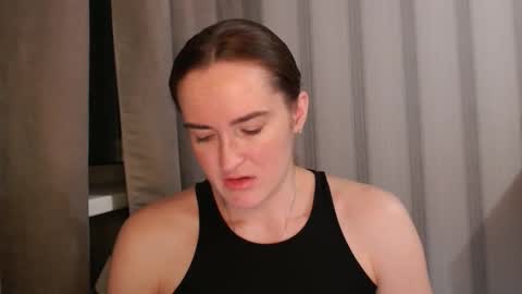       online show from 12/01/25, 06:02