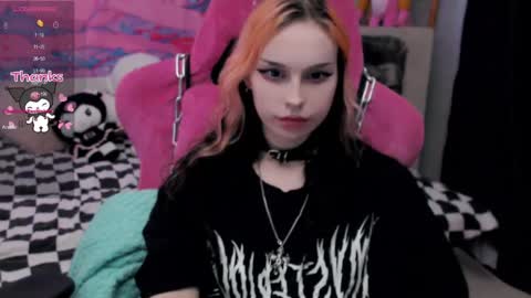 Snapshot of pineapple_dope chatting on 05/04/26, 10:50 Nancy online show from 05/04/26, 10:50