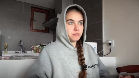 Susie online show from 01/07/26, 04:37