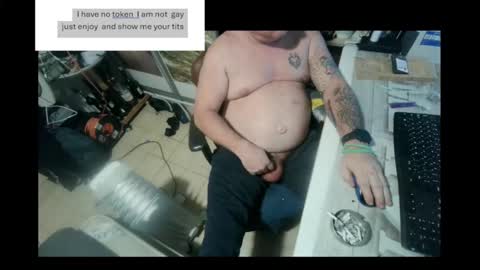 pini_z online show from 12/21/24, 09:47