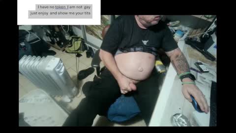 pini_z online show from 12/24/24, 09:00