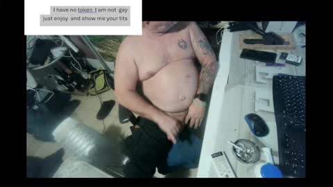 pini_z online show from 12/26/24, 10:09