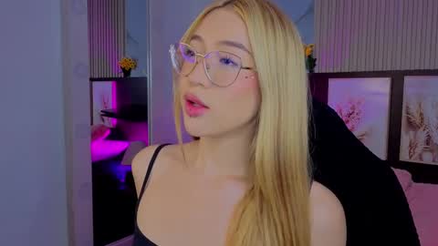 Snapshot of pink_as chatting on 09/16/25, 10:00 pink_as online show from 09/16/25, 10:00