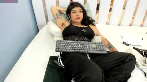 weedcandy ig y twitter xpink dustt online show from 02/03/25, 06:02