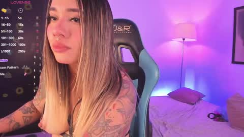 KELLY  online show from 10/11/25, 09:35