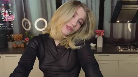 Adele online show from 02/12/25, 11:29