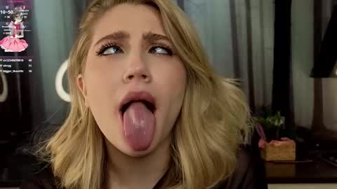 Adele online show from 02/19/25, 01:28